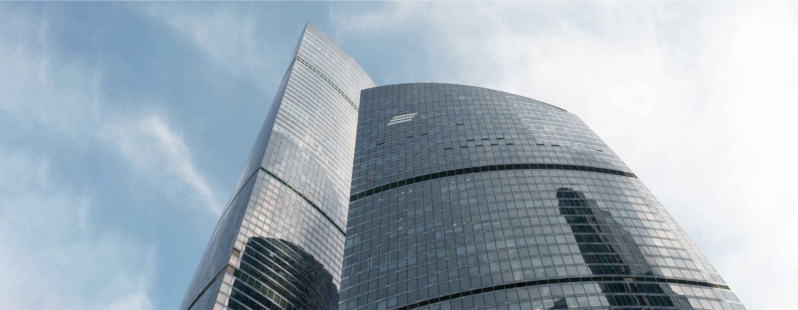 Blockchain visualization of Grinex hacked wallet funds swapping to TRX on Tron DEX