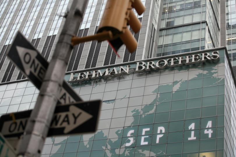 Banks Still Reign: Crypto Fails to Win Over Public Trust