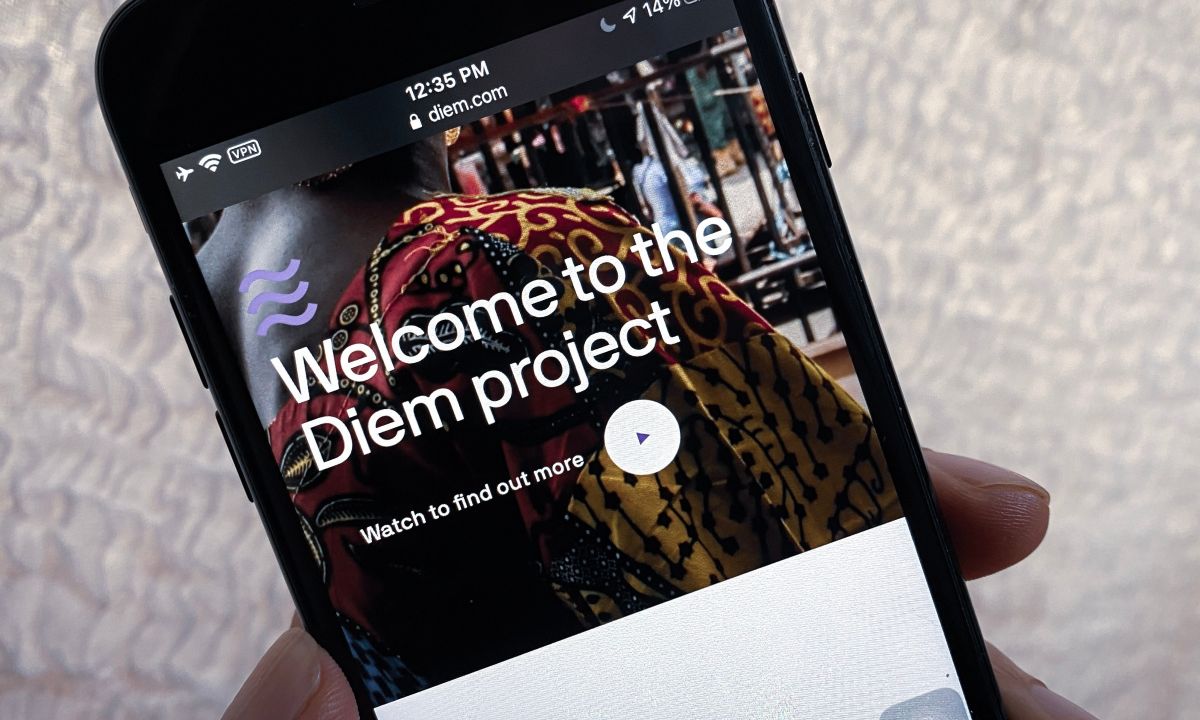 Friedhofsszene mit Stablecoin-Logos auf Grabsteinen unter stürmischem Himmel