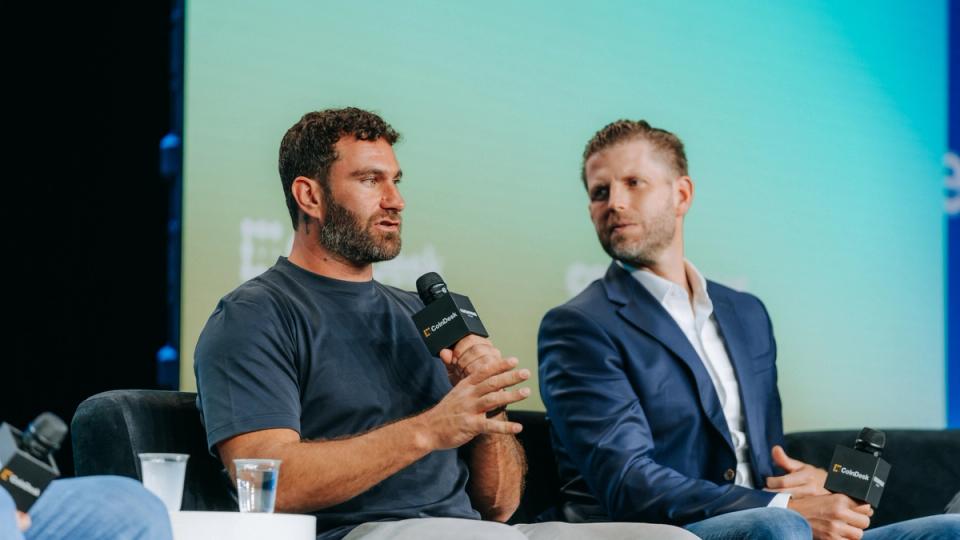 On-chain visualization of WLFI USD1 mint and burn transactions on Ethereum