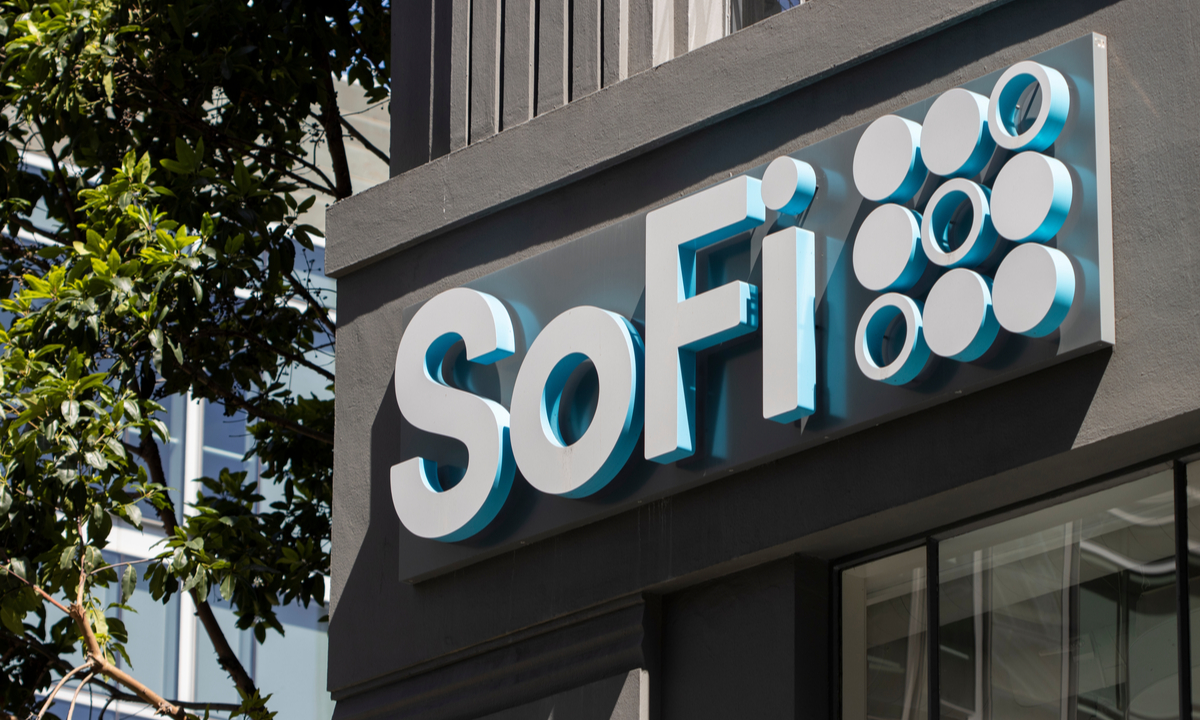 SoFi logo alongside Peach Finance logo, symbolizing acquisition.