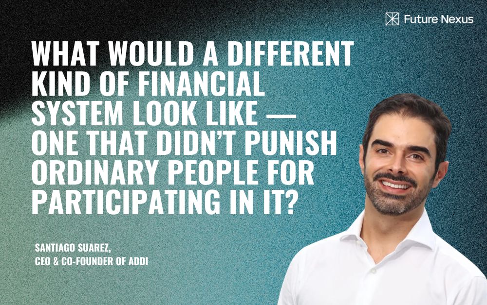 Santiago Suarez, Addi-CEO, vor kolumbianischem Banken-Skyline